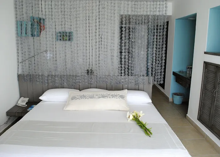 B Hotel 4*